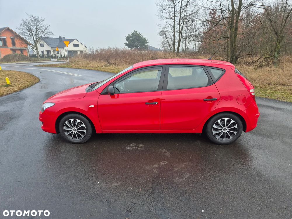 Hyundai i30 1.4 Classic + - 4