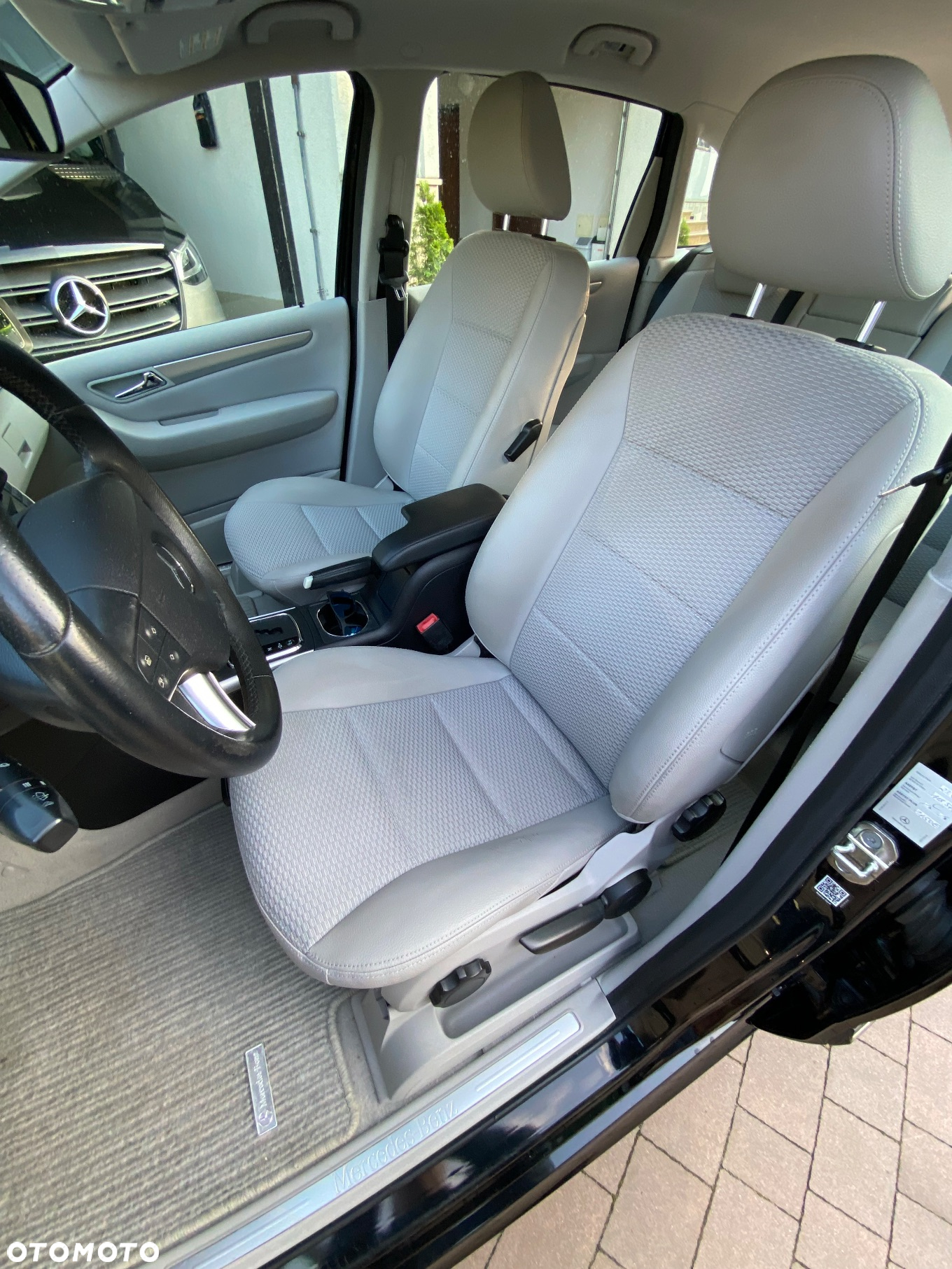Mercedes-Benz Klasa B 200 CDI Autotronic Grand Edition - 33