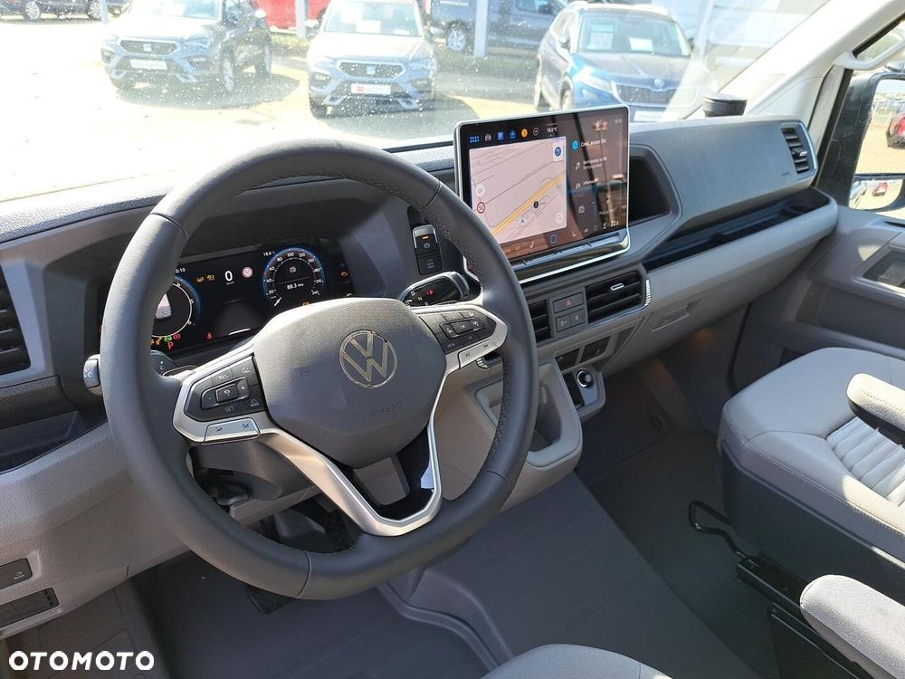 Volkswagen Grand California Grand California 600 DMC 3500kg silnik: 2,0 l TDI EURO VI-e SCR / 163KM/skrzynia biegów: Przedni napęd automatyczna 8-biegowa rozstaw osi: 3640 mm - 12