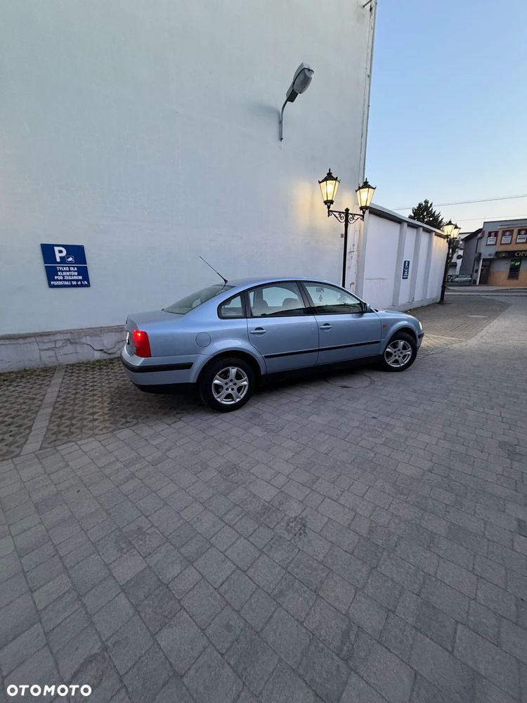 Volkswagen Passat - 3