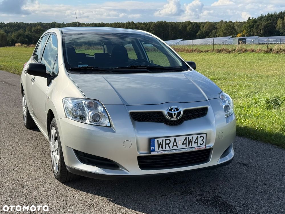 Toyota Auris - 1