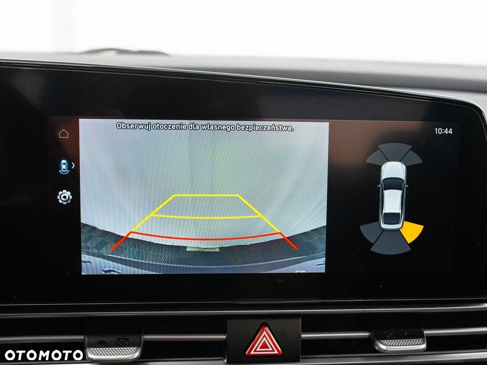 Hyundai Elantra 1.6 Executive CVT - 27