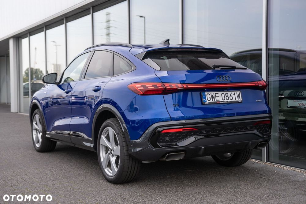 Audi Q5 Sportback - 4