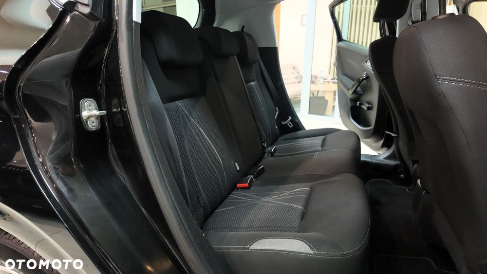 Peugeot 208 82 VTI Active - 32