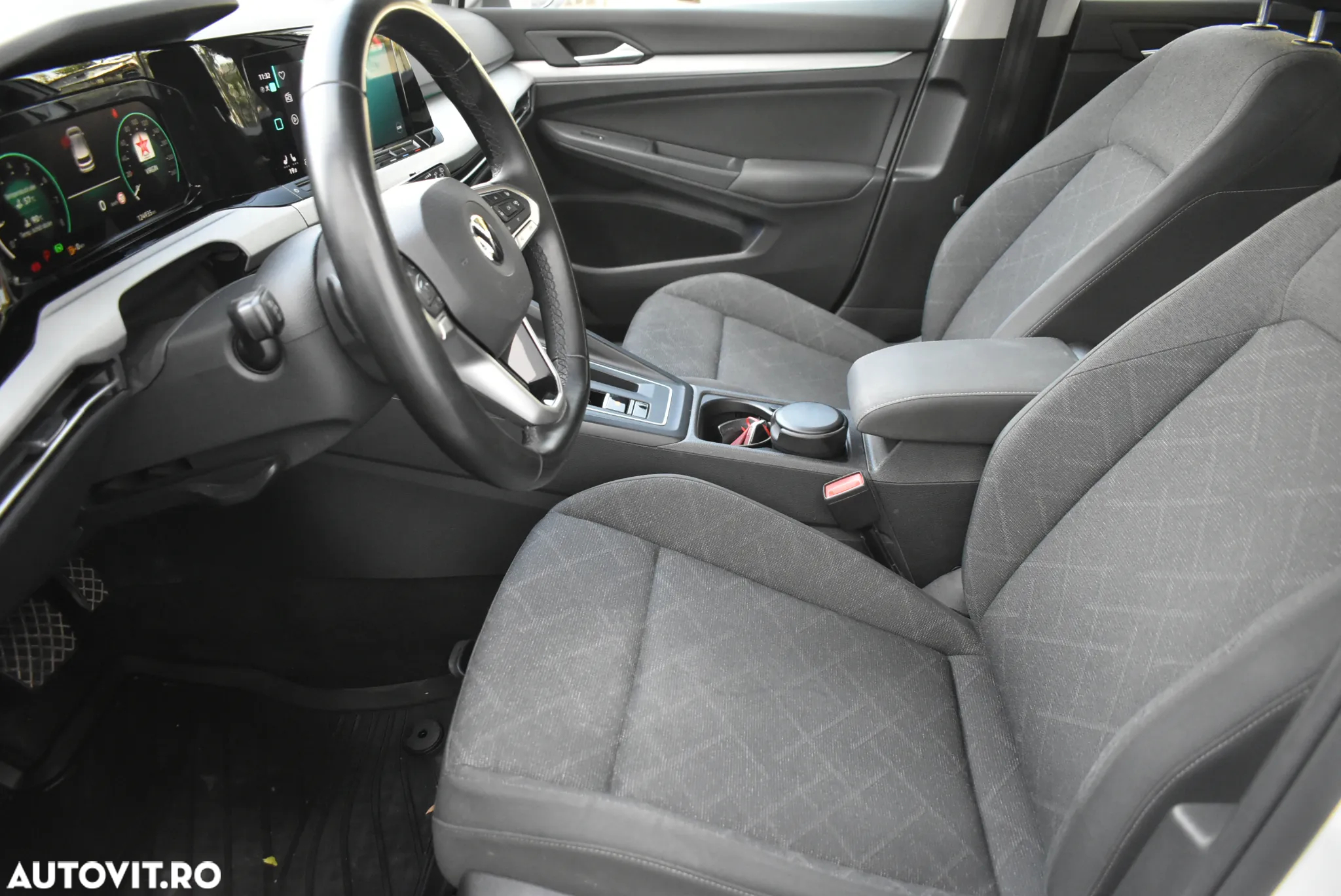 Volkswagen Golf 1.5 eTSI ACT DSG MHEV Life - 13