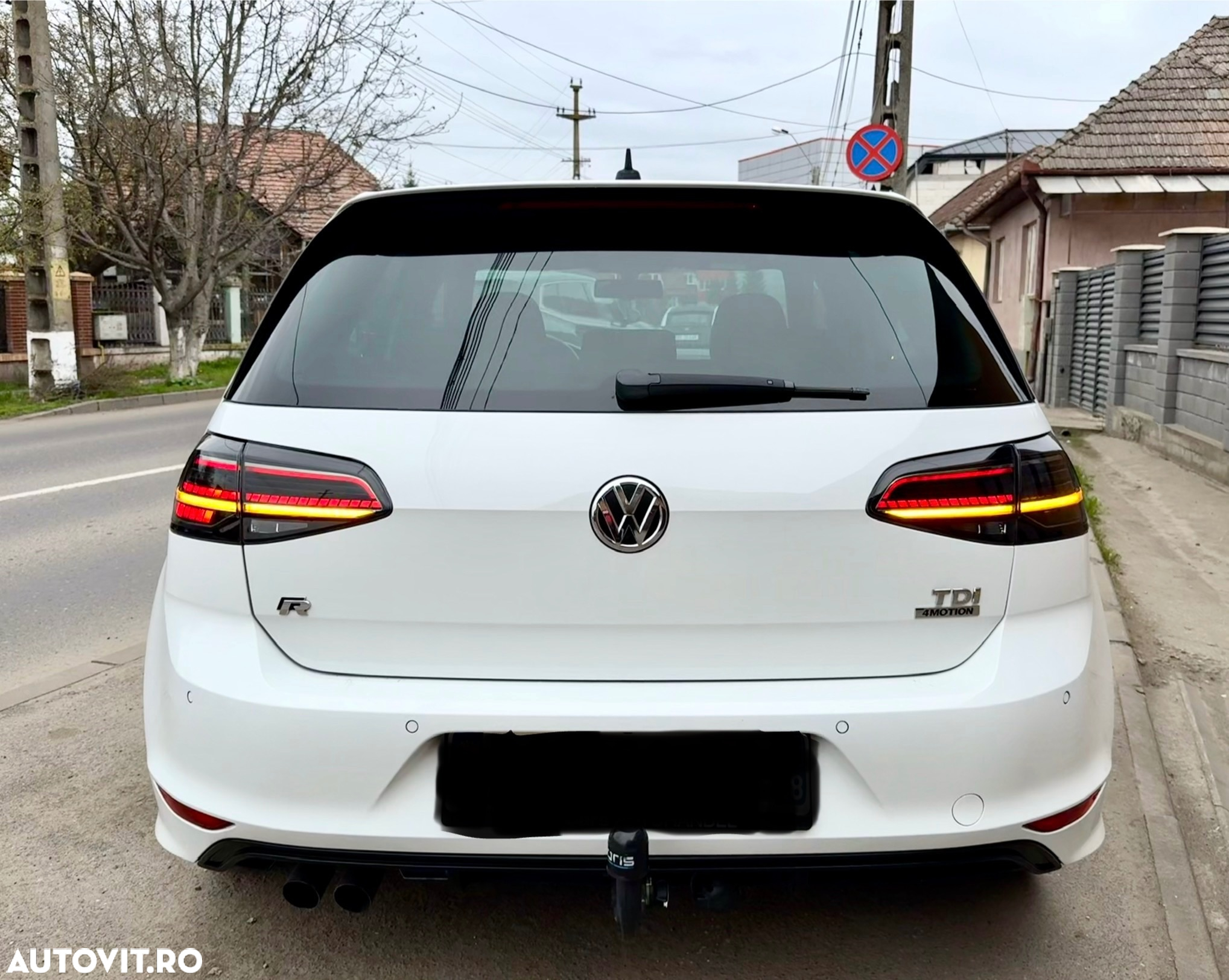 Volkswagen Golf - 11