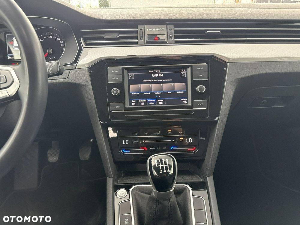 Volkswagen Passat 1.5 TSI EVO Business - 23