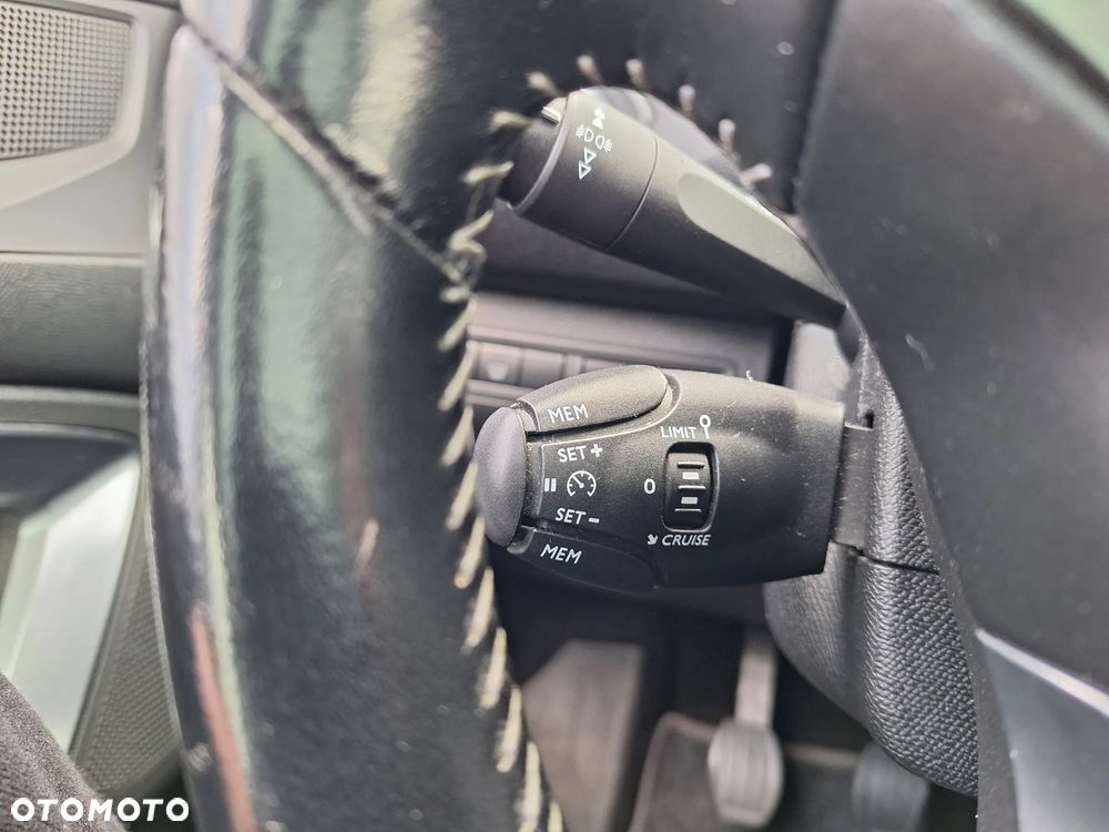 Peugeot 308 BlueHDi 150 Stop & Start Allure - 25