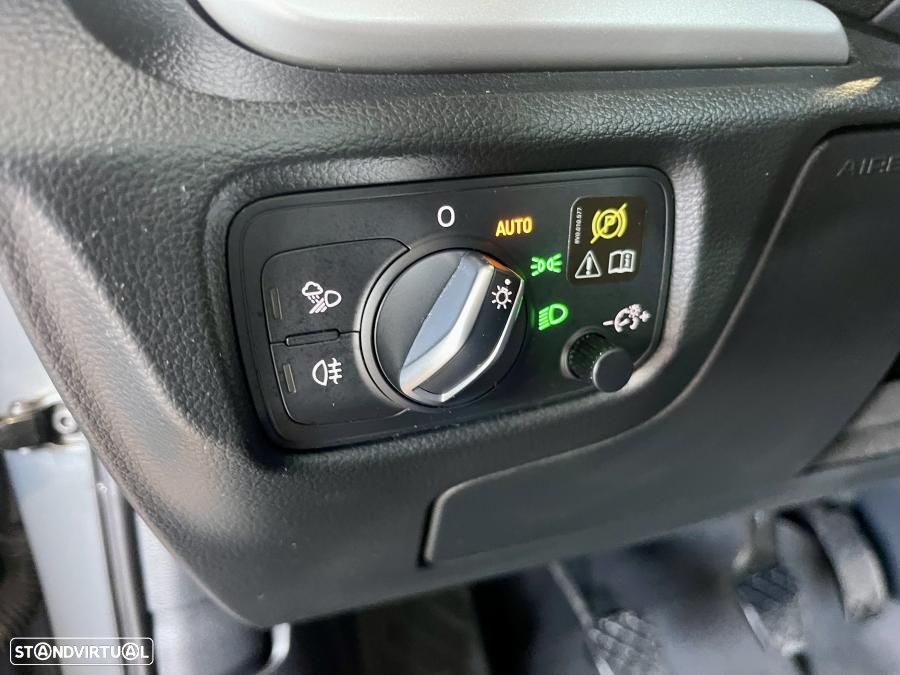 Audi A3 Limousine 1.6 TDI Sport - 14