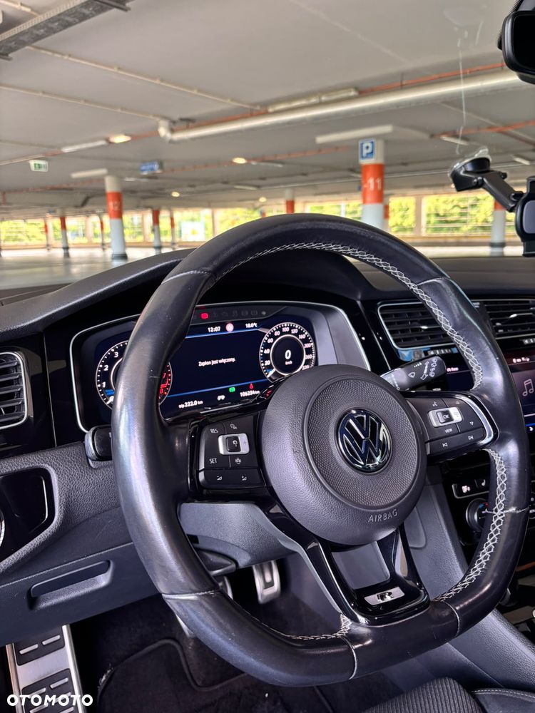 Volkswagen Golf - 16
