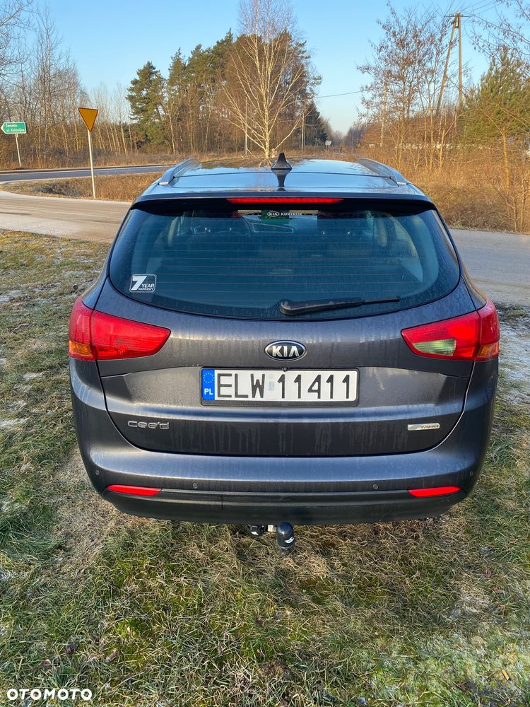 Kia Ceed 1.6 CRDi L - 10