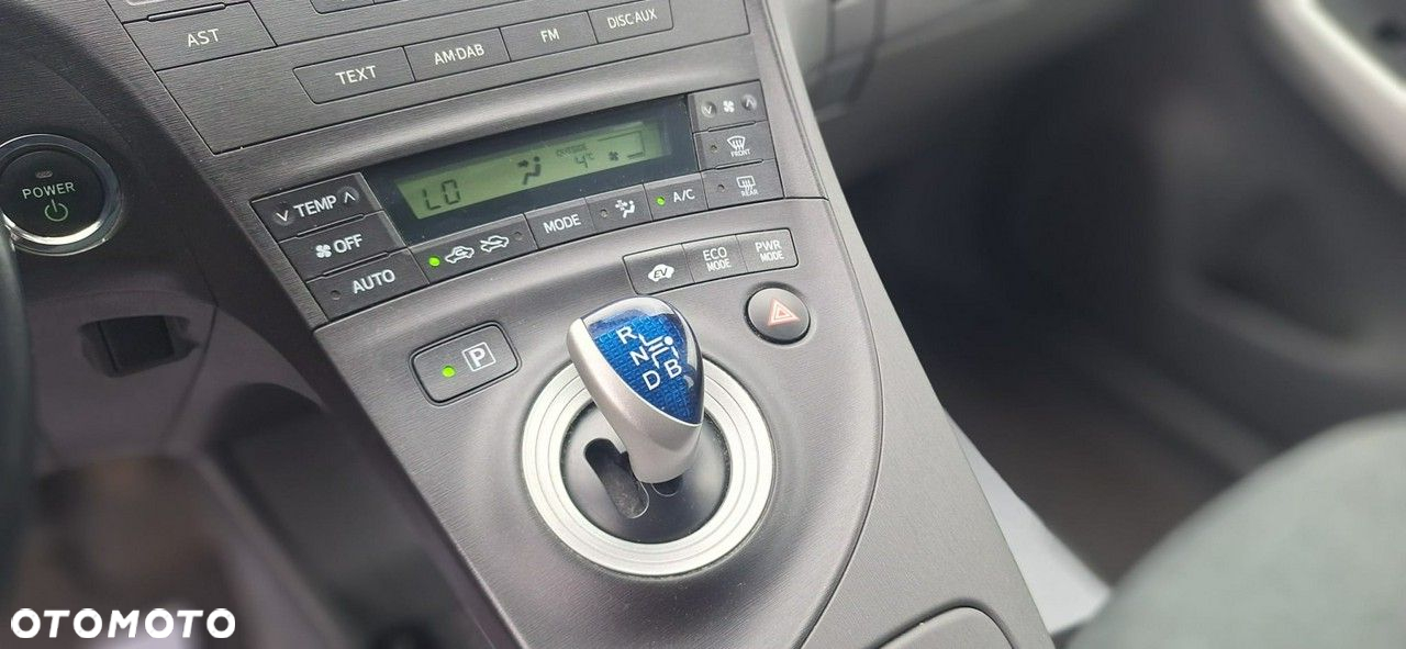 Toyota Prius - 12