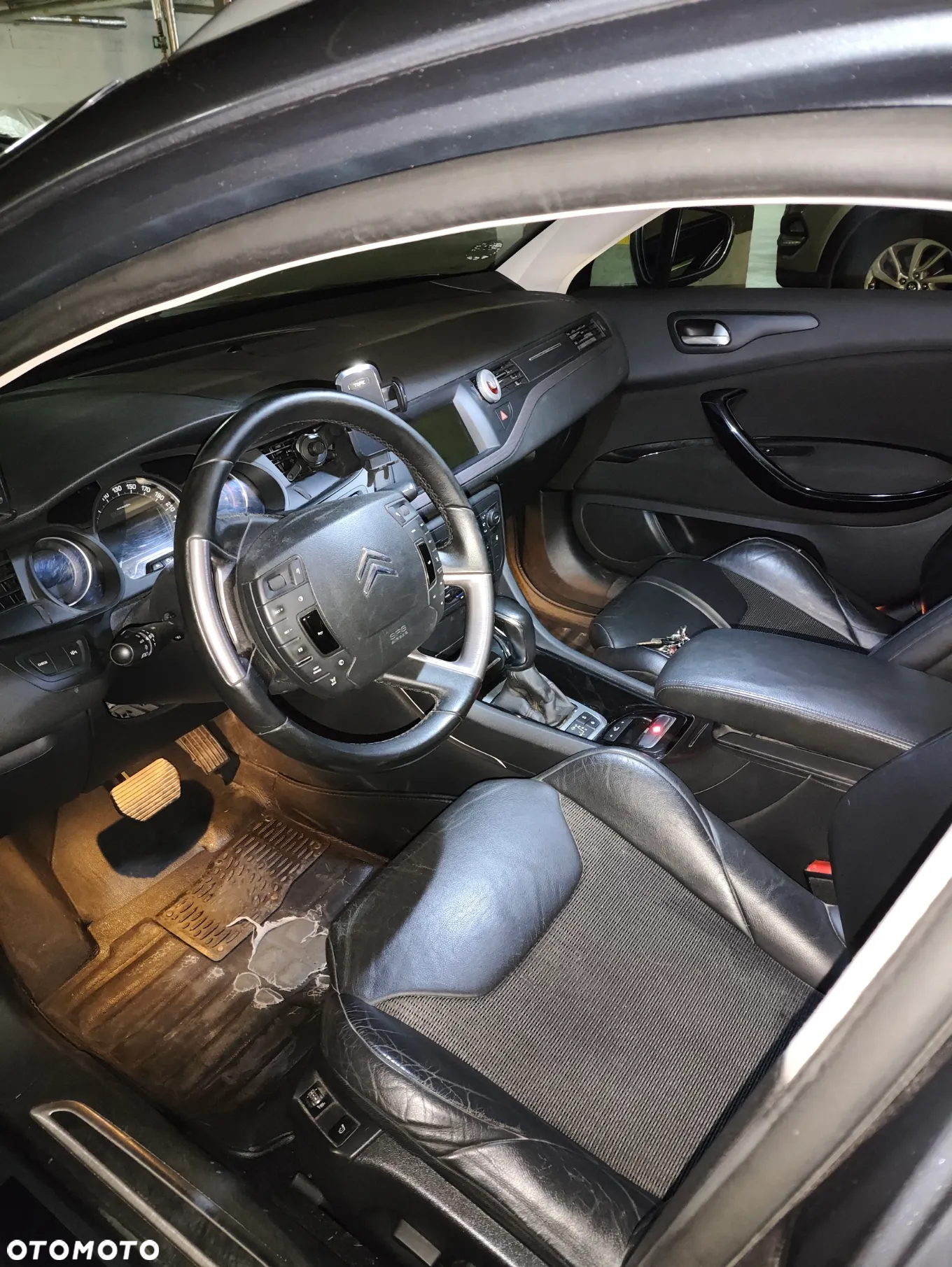 Citroën C5 Tourer HDi 165 FAP Exclusive - 17