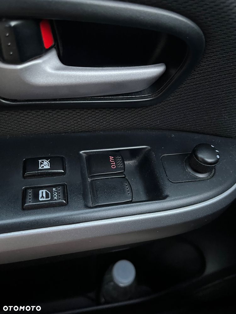 Suzuki Grand Vitara 1.9 DDiS - 11