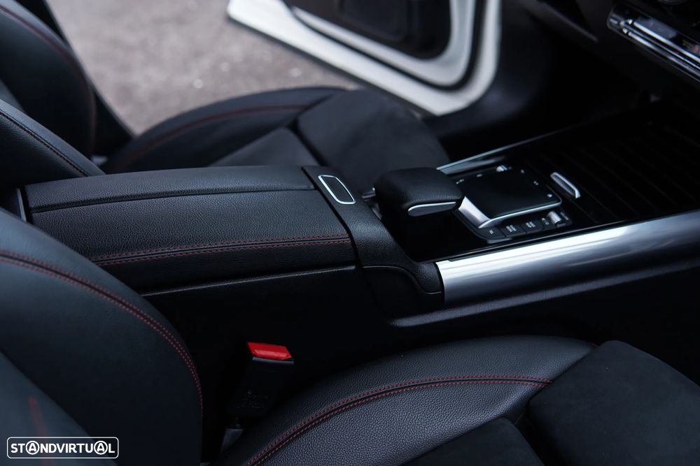 Mercedes-Benz GLA 200 d 8G-DCT AMG Line - 42