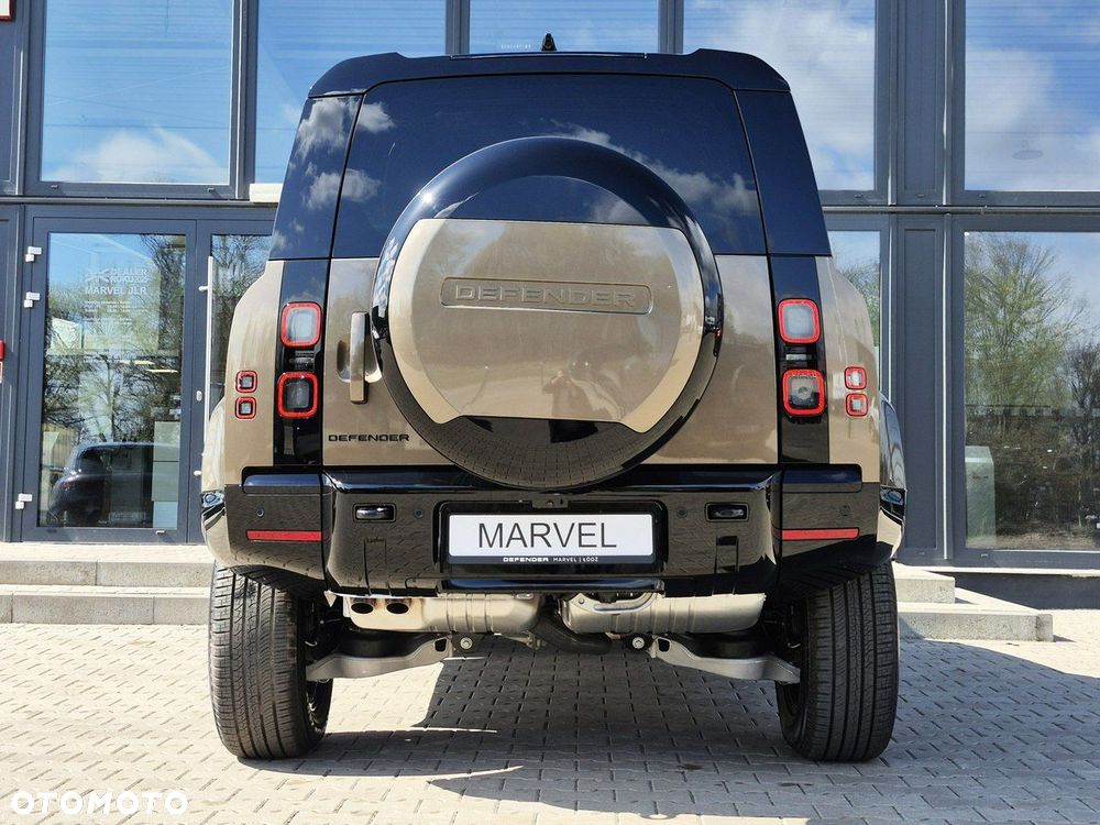 Land Rover Defender - 11