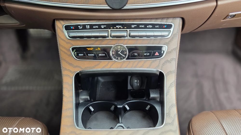 Mercedes-Benz Klasa E 220 d 4-Matic All-Terrain - 21