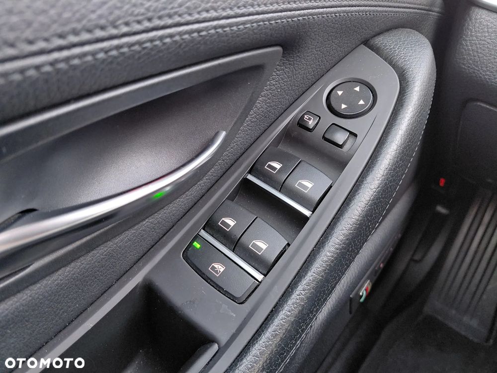 BMW Seria 5 520d Modern Line - 27