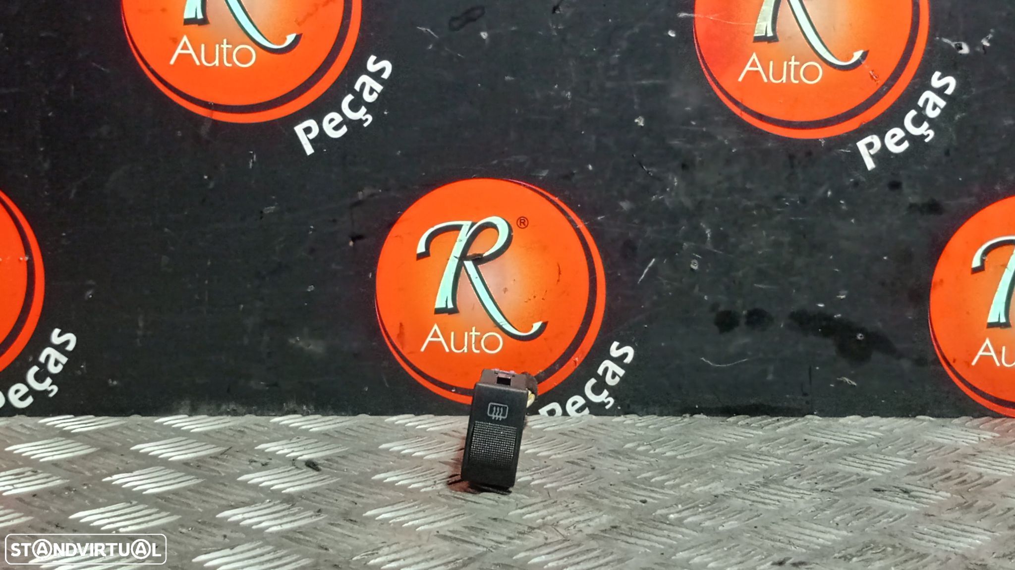 Botão Desembaçador Vidro Traseiro Audi A4 (8D2, B5) - 1