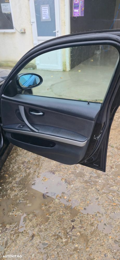 BMW Seria 3 318d DPF Touring - 14