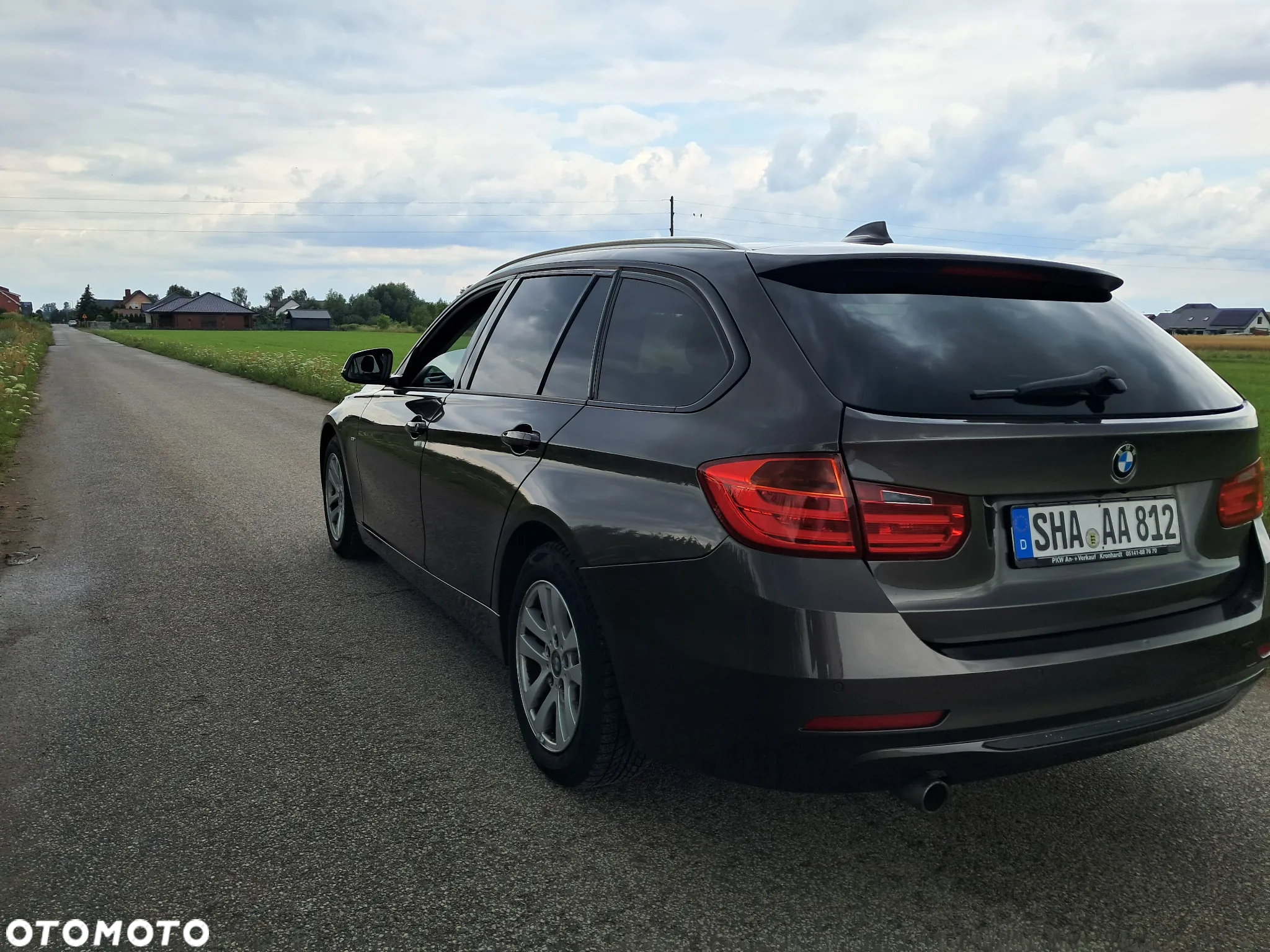 BMW Seria 3 318d Touring Modern Line - 9