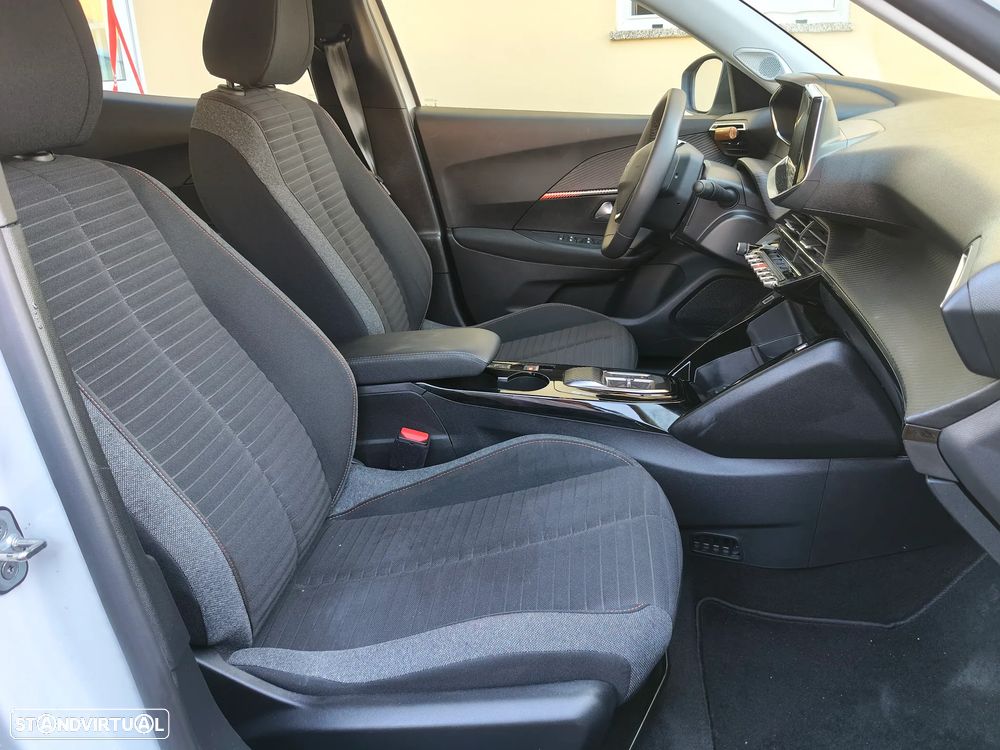Peugeot e-2008 50 kWh Active Pack - 50