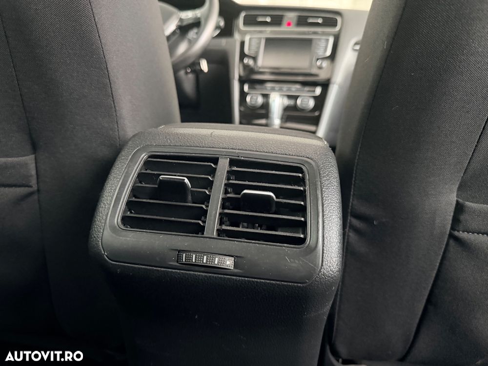 Volkswagen Golf 1.0 TSI BlueMotion DSG Trendline - 31