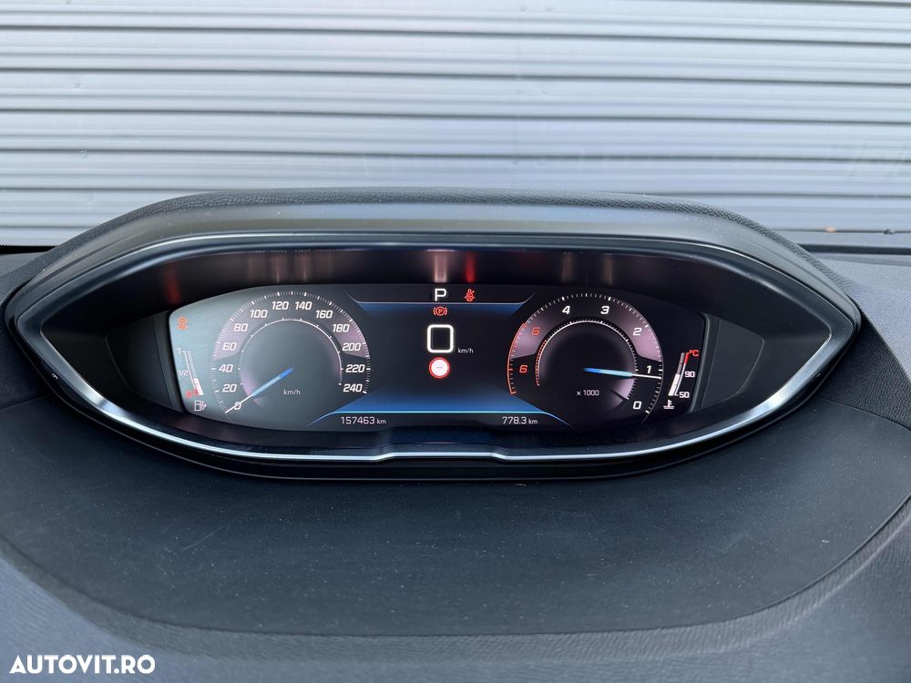 Peugeot 3008 1.5 BlueHDI S&S EAT8 Allure - 24