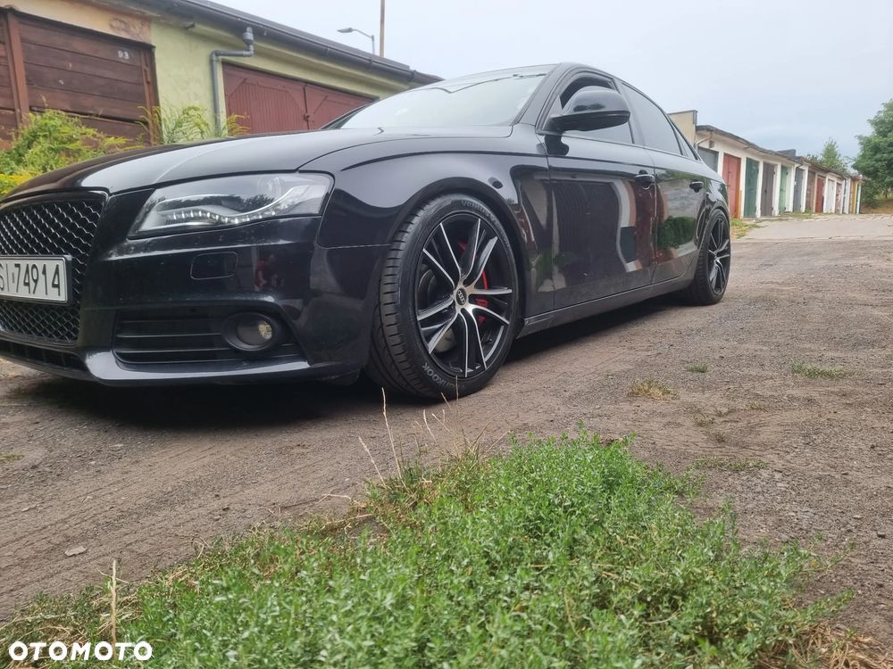 Audi A4 Limousine - 4