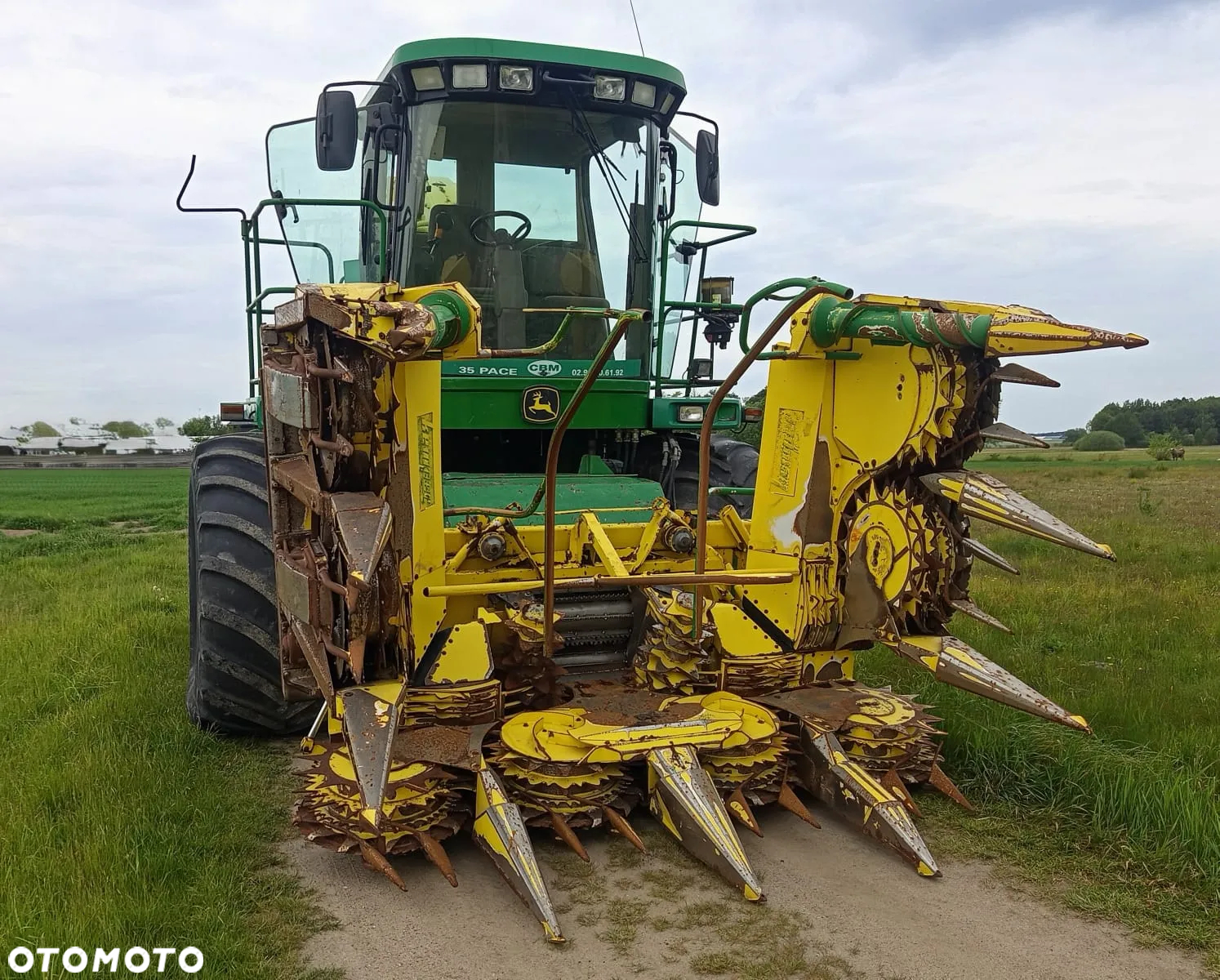 John Deere 7600 - 11