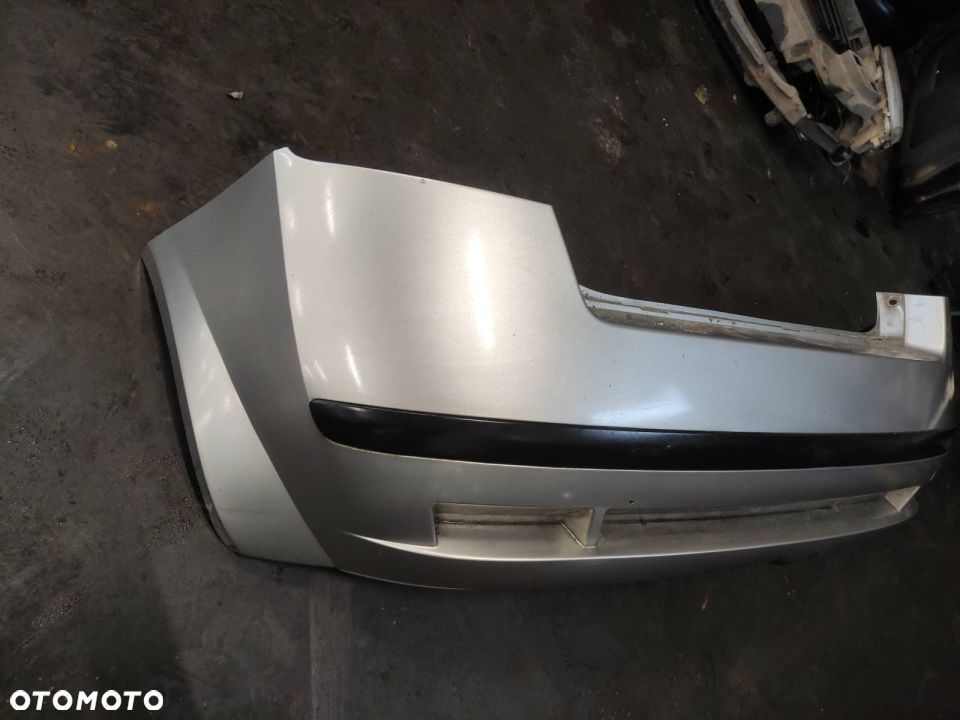 KOMPLETNY TYŁ KLAPA ZDERZAK LAMPY STILO I 3D 647 - 6