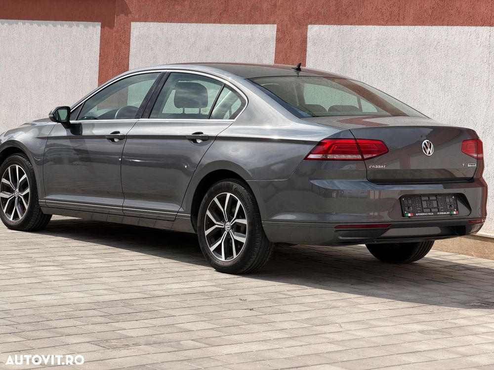 Volkswagen Passat 1.6 TDI SCR DSG Comfortline - 9