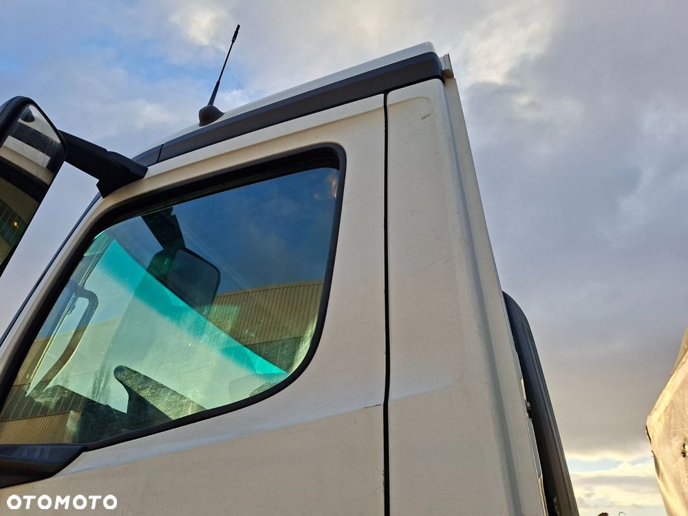 Versalift Antos 2533 L 6X2 - 32