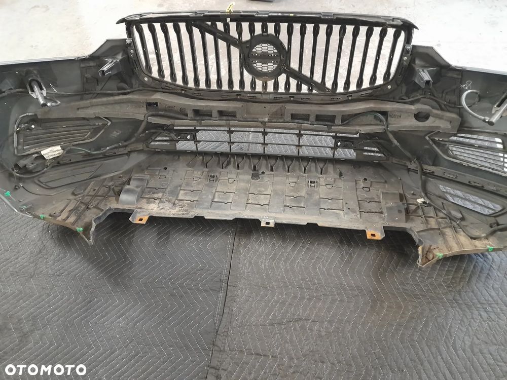 Zderzak przód kompletny inscription kol.714 sprysk 4pdc Volvo XC60 II 19r - 19