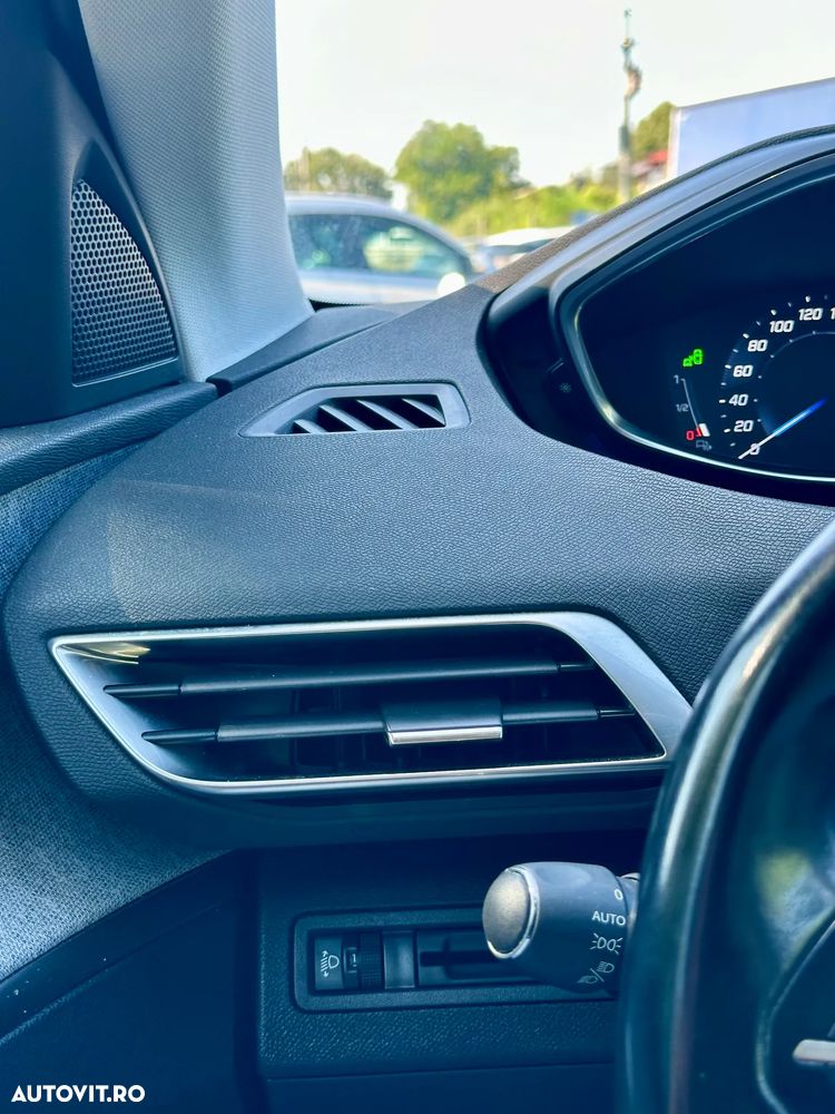 Peugeot 3008 - 32