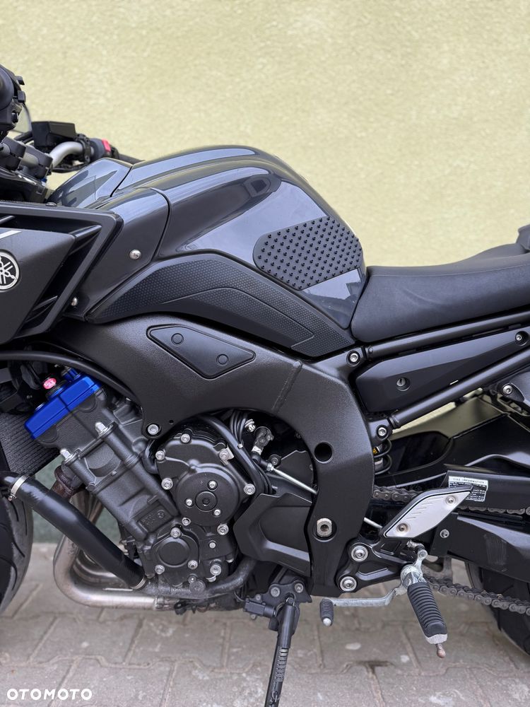 Yamaha FZ8 - 25