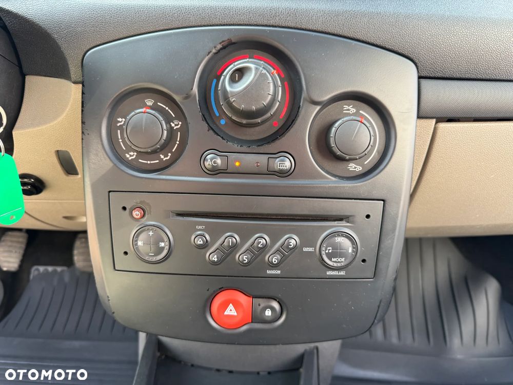 Renault Clio 1.2 16V Confort Dynamique - 15