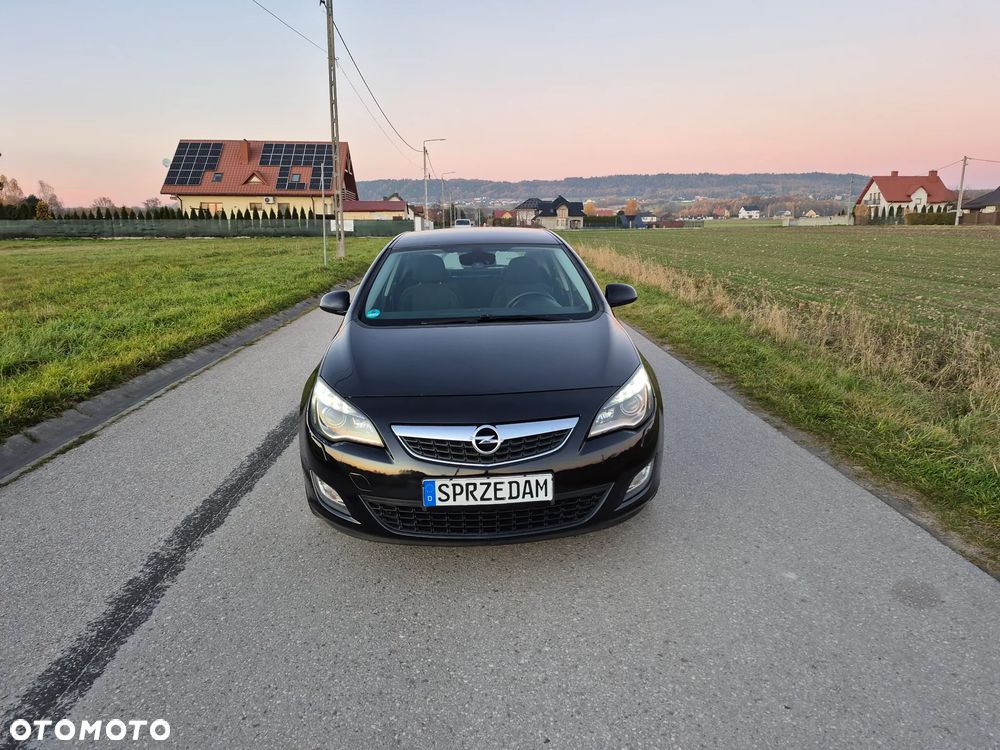 Opel Astra 1.4 Turbo Cosmo - 28