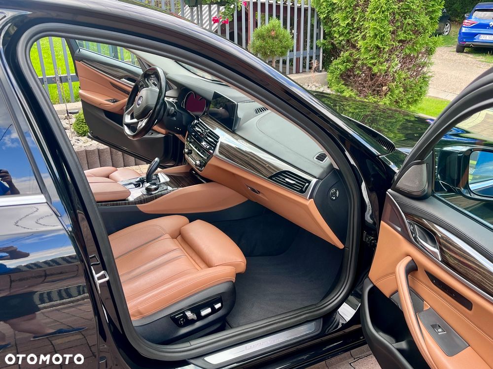 BMW Seria 5 520d xDrive Luxury Line - 17