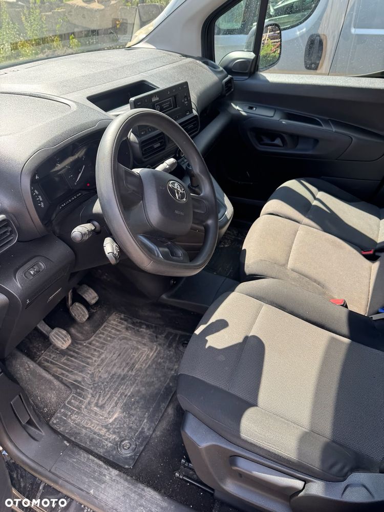 Toyota Proace City - 10