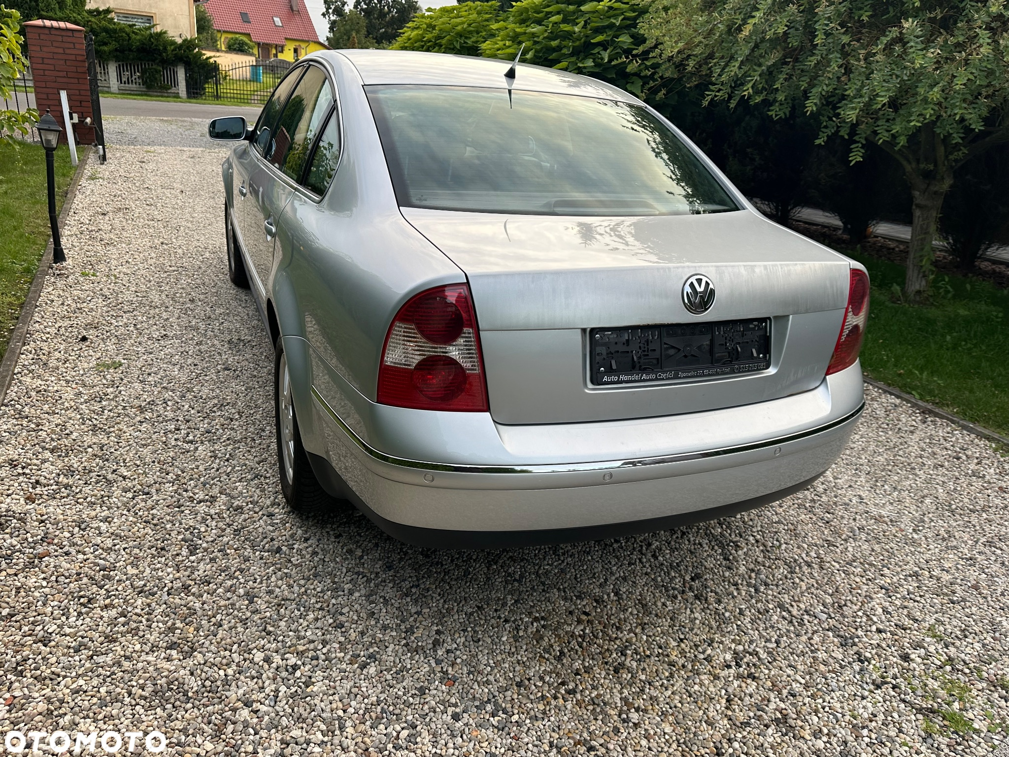 Volkswagen Passat - 4