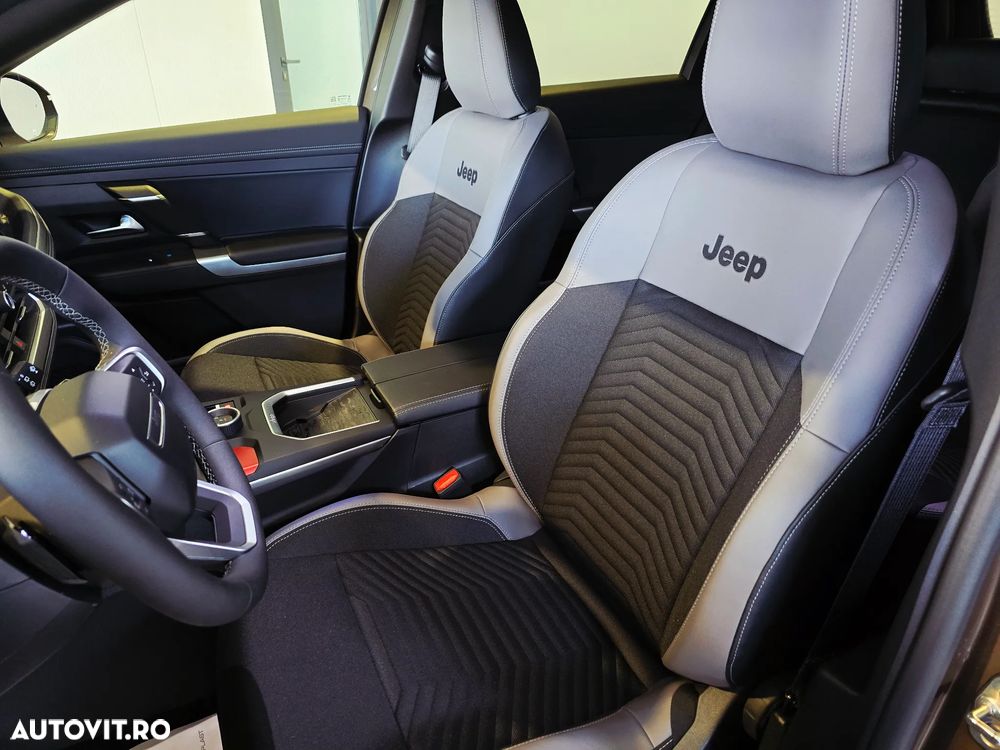 Jeep Compass 1.2 e-Hybrid DCT6 First Edition - 37
