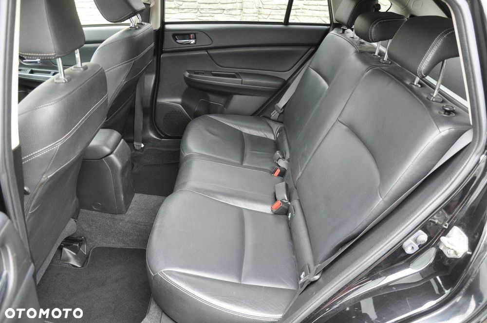 Subaru XV 2.0 i Exclusive Lineartronic - 10