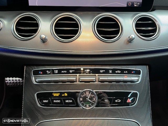 Mercedes-Benz E 300 de Exclusive Line - 22