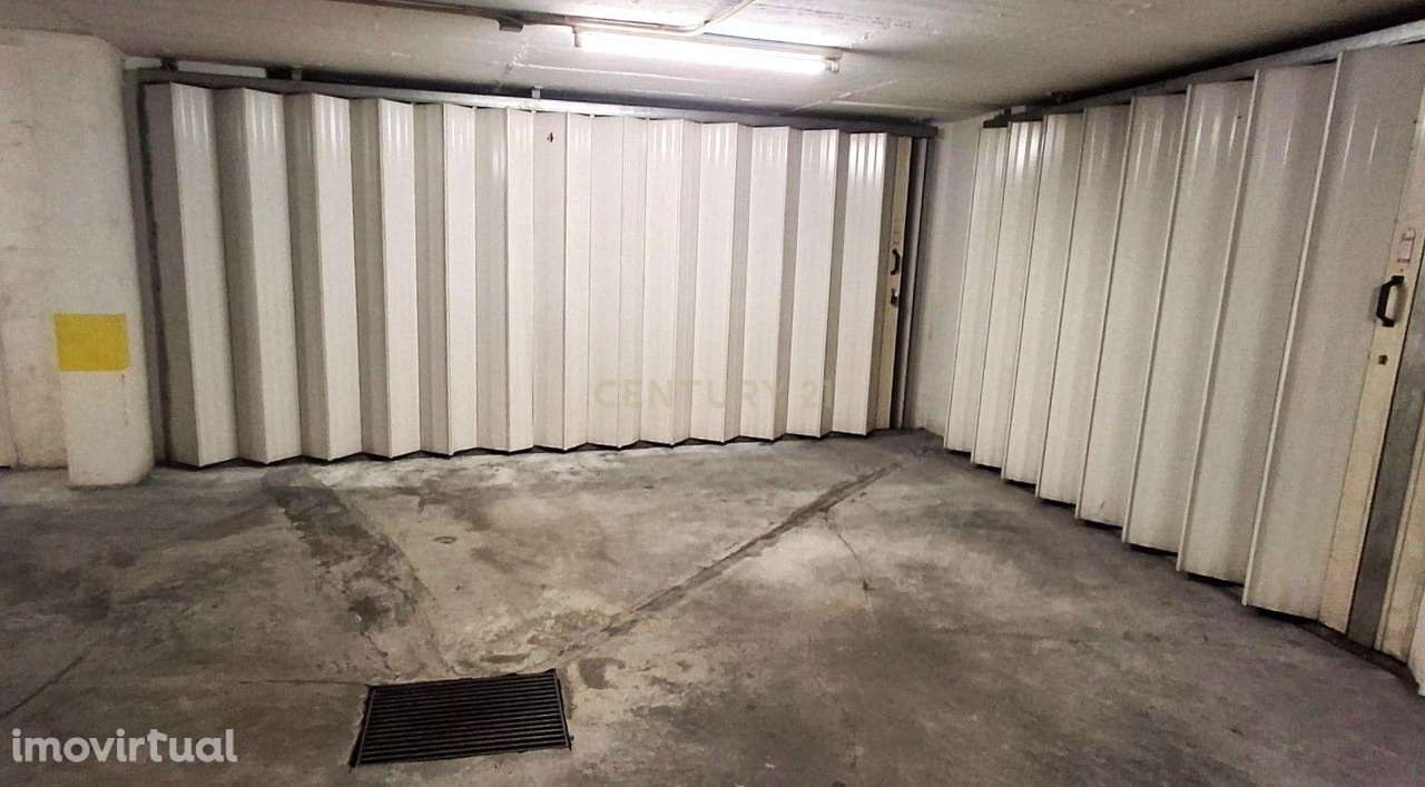 Garagem Fechada à Venda no Centro da Póvoa de Varzim! - Grande imagem: 5/9