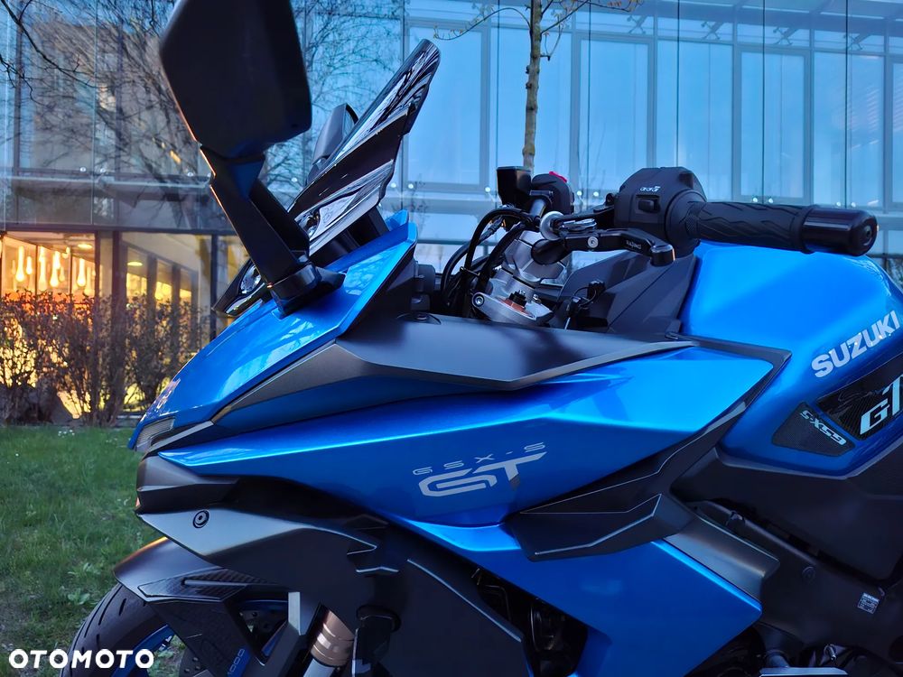 Suzuki GSX - 7