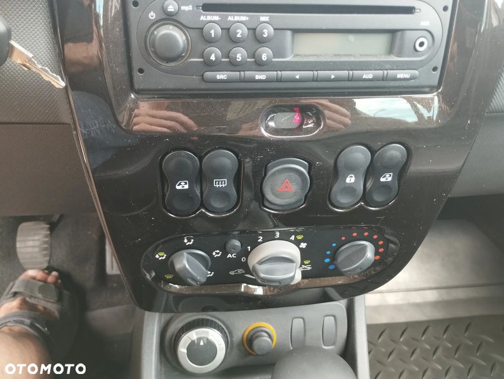 Dacia Duster 1.6 16V 4x4 Ambiance - 14