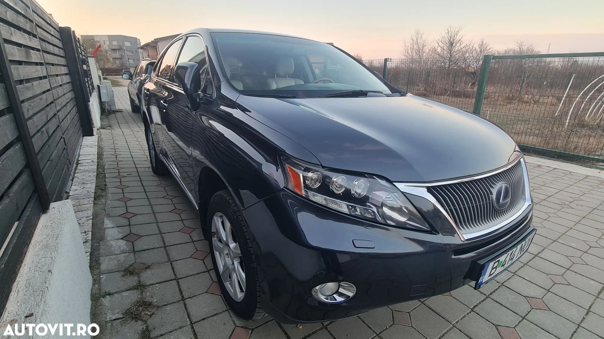 Lexus Seria RX - 1