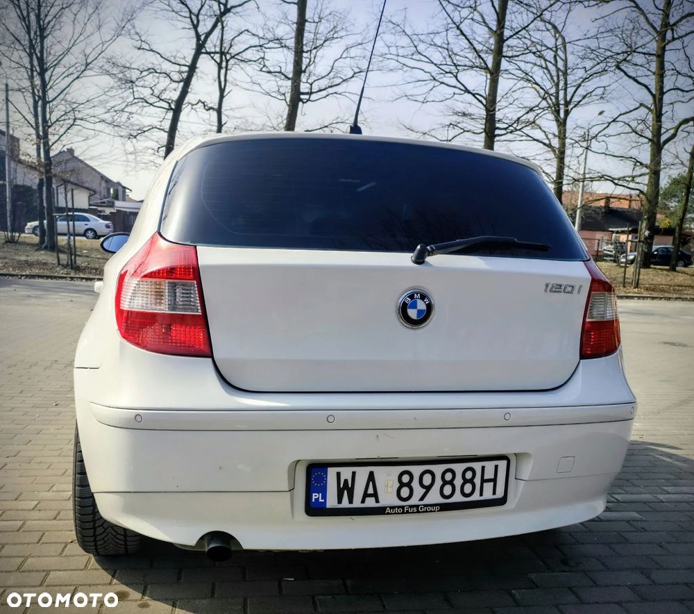 BMW Seria 1 120i - 8