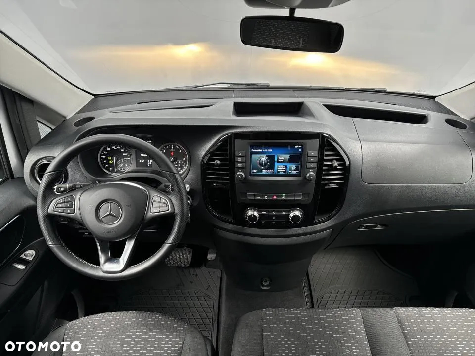 Mercedes-Benz Vito - 21